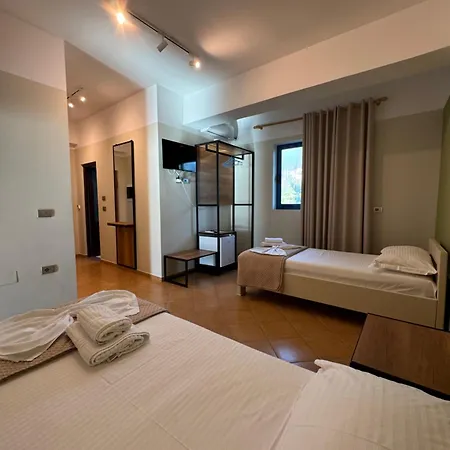 Cekodhima Hotel *